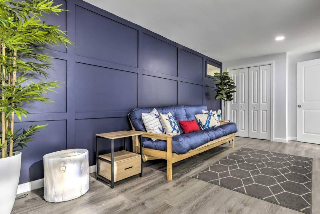 New! Updated Mystic Home W/ Sauna, Hot Tub & Deck Esterno foto